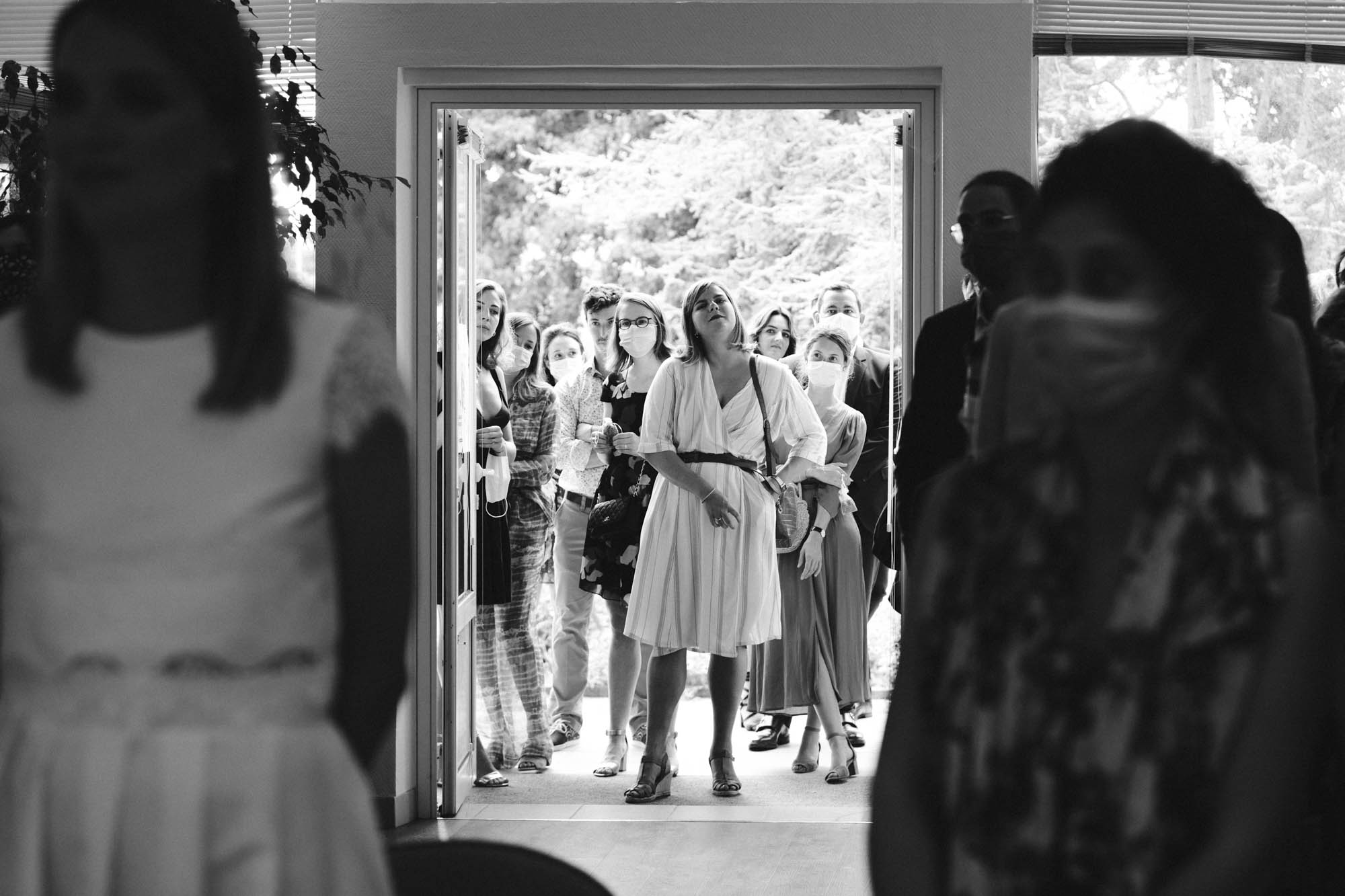 Mariage à Arcachon: une partie des invités doit rester en dehors de la mairie pendant la cérémonie civile au Pyla-sur-Mer, pour cause de covid